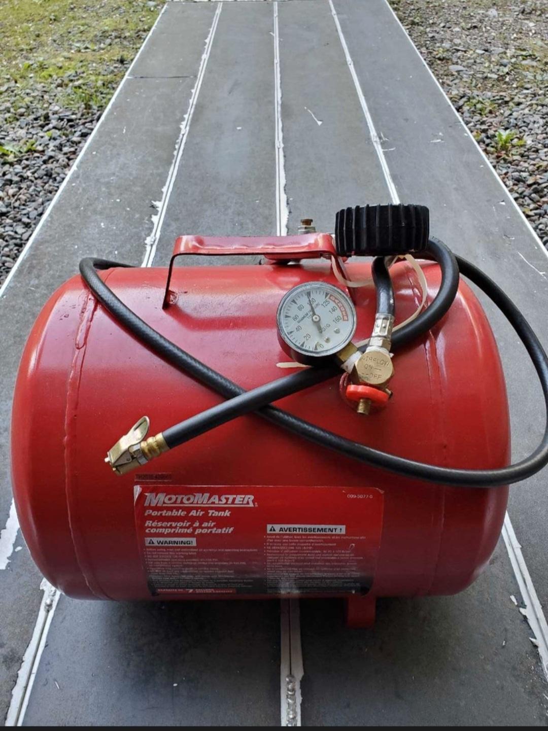 Photo of Motomaster Portable Air Tank