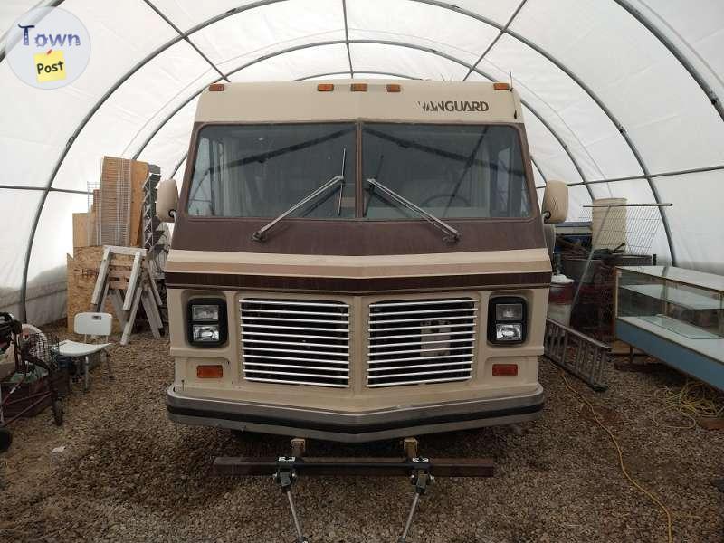 Photo of 1985 Vanguard Class A Motorhome w. new motor