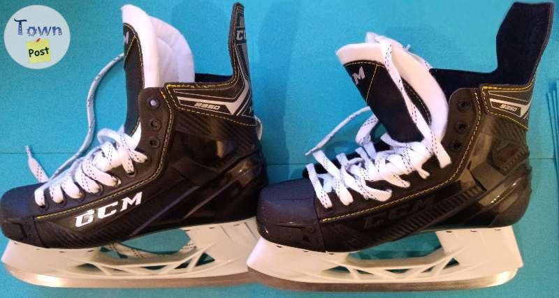 Photo of CCM 9350 Super Tacks size 8 skates