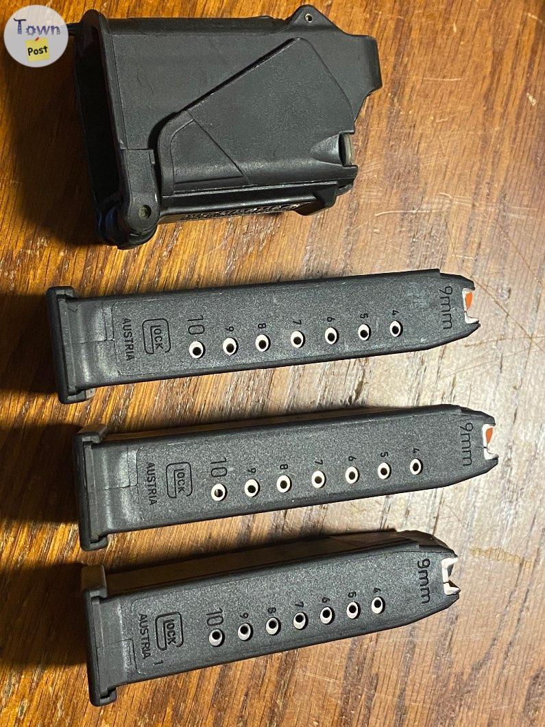 Photo of Glock 9 mm single stack mags and speedloader