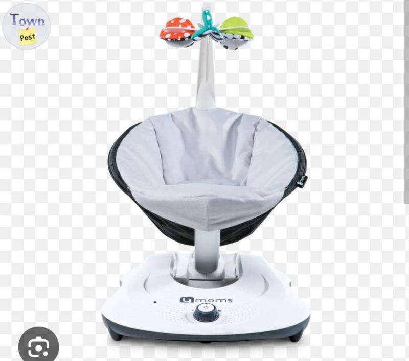 Photo of MamaRoo baby swing 