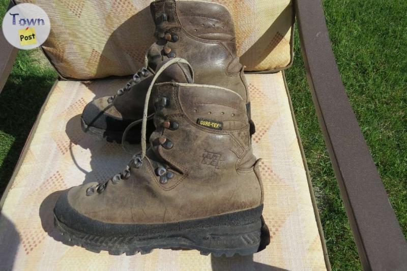 Photo of Han-Wag climbing -hiking boots