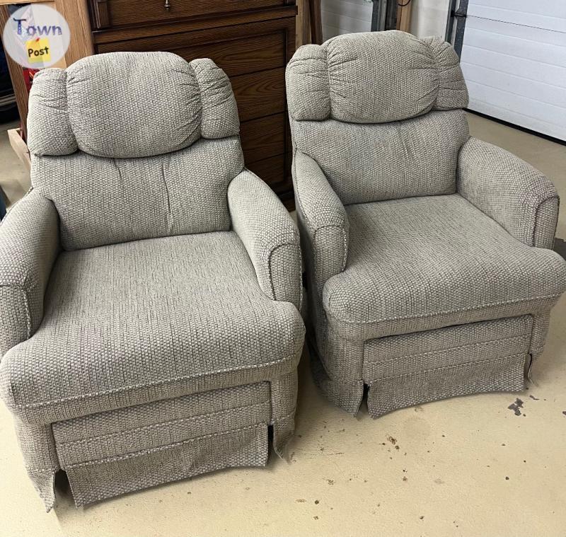 Photo of 2 RV Recliners EUC