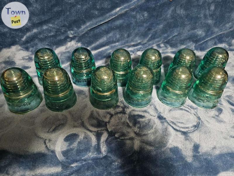 Photo of 12 - LOT of HEMINGRAY BEEHIVE CD145 AQUA INSULATORS - VERY NICE CONDITION