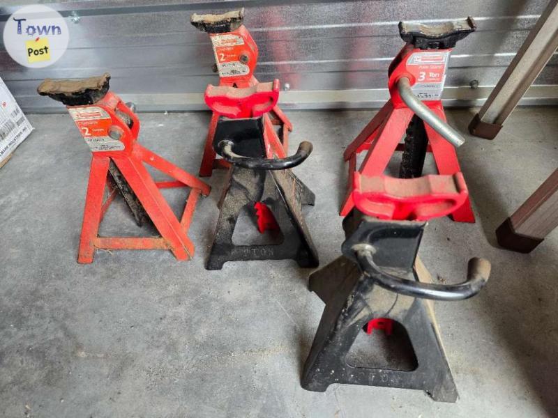 Photo of JACK STANDS